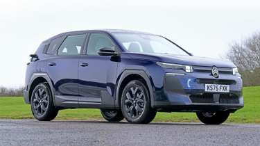 Citroen C5 Aircross вид спереди под углом